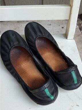 Tieks Black Leather Ballet Flats with Teal Heel Tab